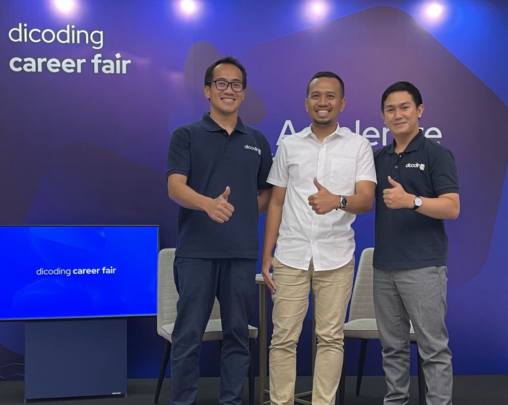 Tech profesional industri menghadiri tech talent career fair terbesar di Indonesia yang bernama Dicoding Career Fair 2023.